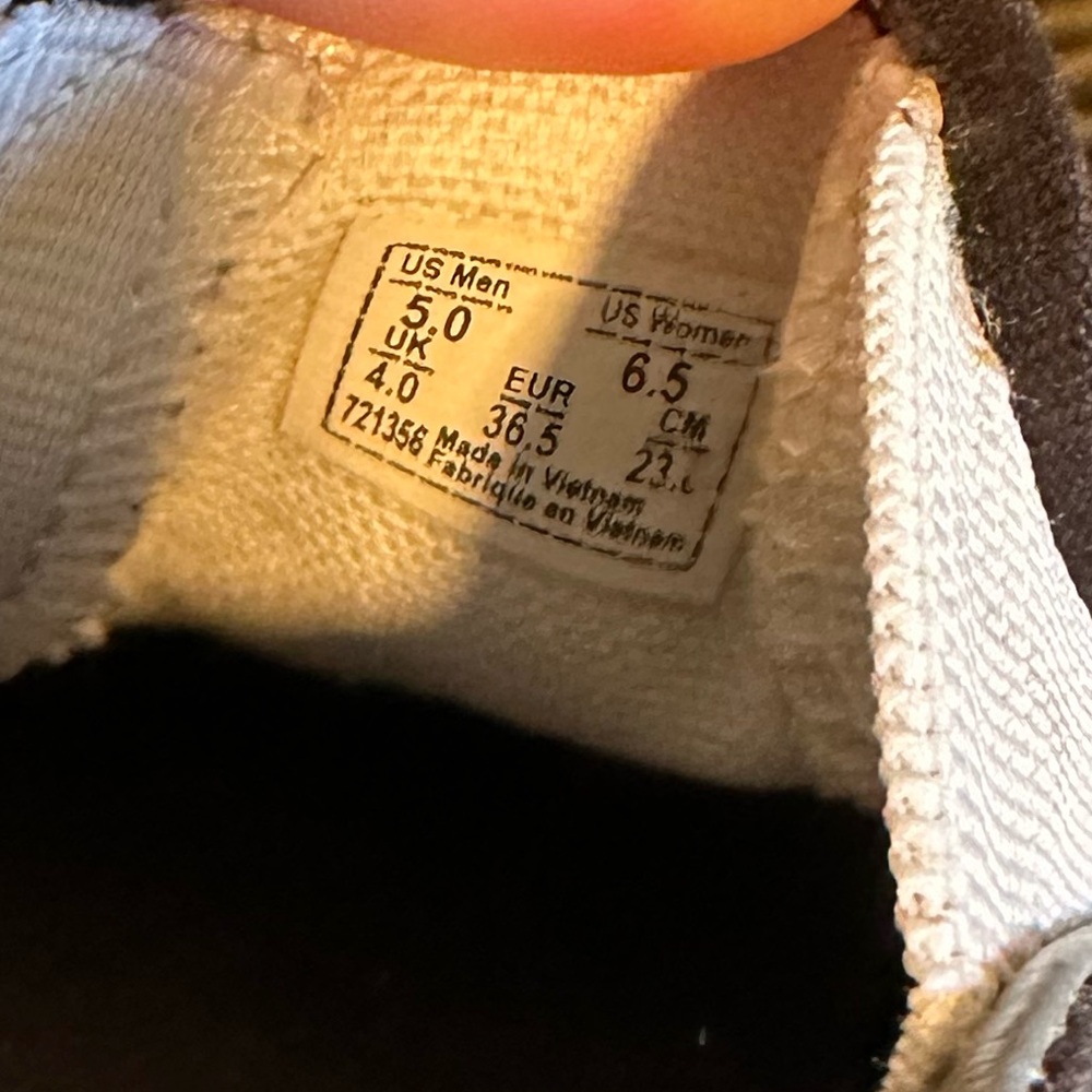 Vans - Picture 4 of 4